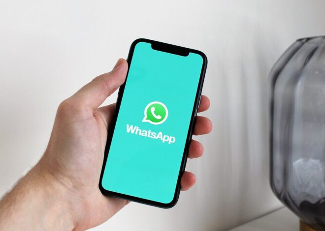 Meta quiere que usemos la IA cuando no sepamos qué decir en WhatsApp: así funciona su nueva opción de asistencia a la escritura