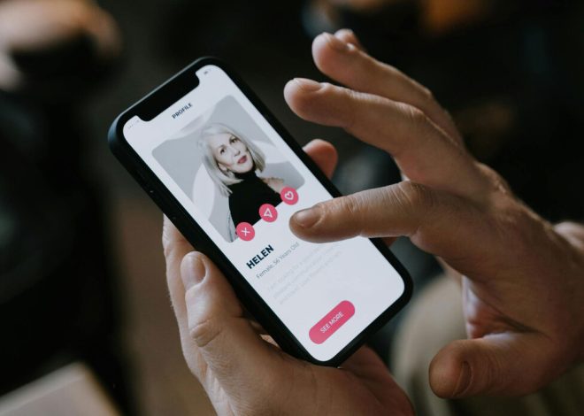 Llevamos una década buscando pareja con el swipe infinito. La tendencia ahora es la contraria: apps que te organizan la cita directamente
